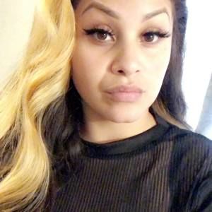 Meet your Posher, Roxana